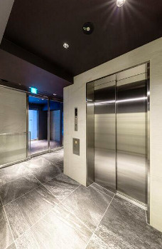 【エントランス】 | アーバンパーク三ノ輪 | 清潔なエントランスです