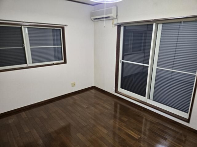 【居間・リビング】 | コインランドリー２階