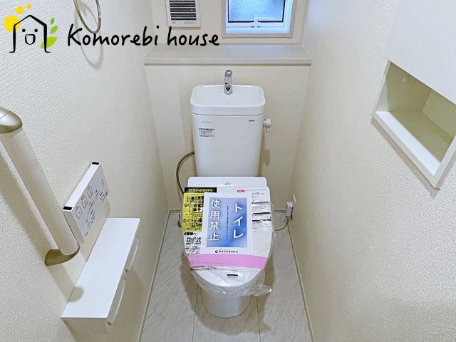 桶川市下日出谷　新築一戸建て　ブルーミングガーデン　01のトイレ|10/30　撮影済み
