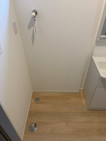 松本市南原　2号棟の独立洗面台