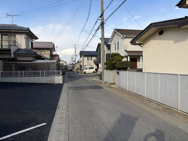 松本市南原　2号棟の前面道路含む現地写真