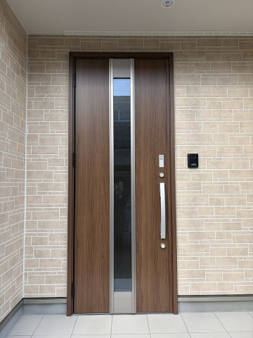 松本市南原　2号棟の玄関