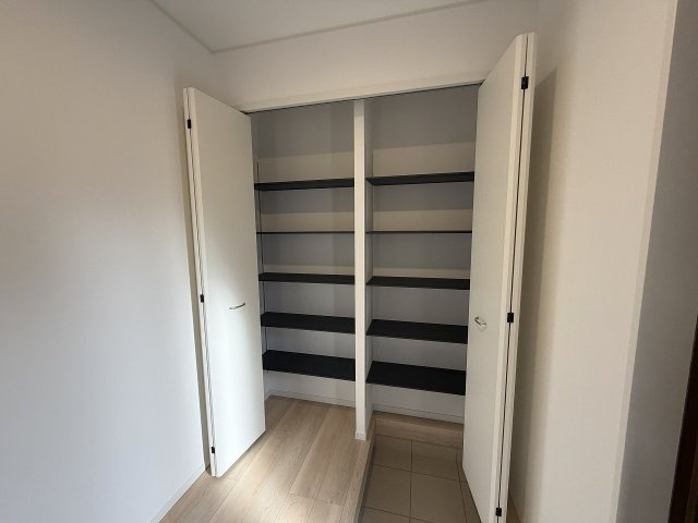 松本市南原　2号棟の収納