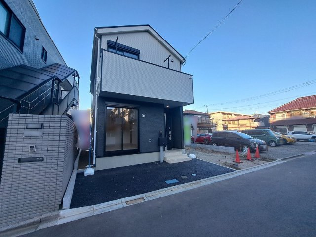 【外観】 | 西東京市富士町4丁目　新築一戸建住宅　全3棟　(保谷店) | 緑豊かな「武蔵関公園」まで徒歩6分。ジョギングやお散歩も気軽にできます。