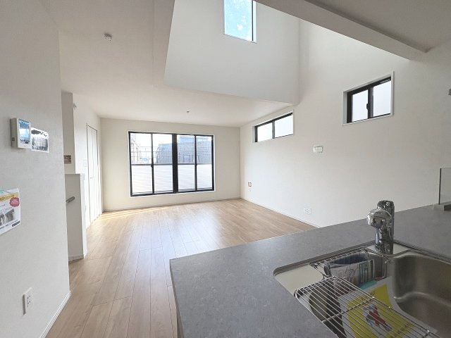 【内装】 | 福岡市西区小戸3丁目4期　2号棟（全3棟）【仲介手数料無料・0円】 | 施工例。施工例は完成時と異なる場合があります。