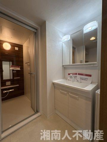 ベルパーク湘南茅ヶ崎C館の独立洗面台|独立洗面化粧台が付いています