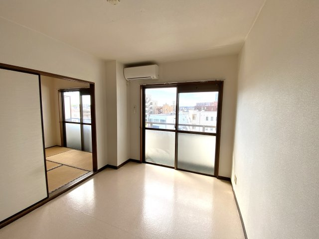 地奨第三マンションの洋室