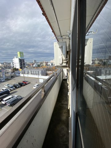 地奨第三マンションのバルコニー