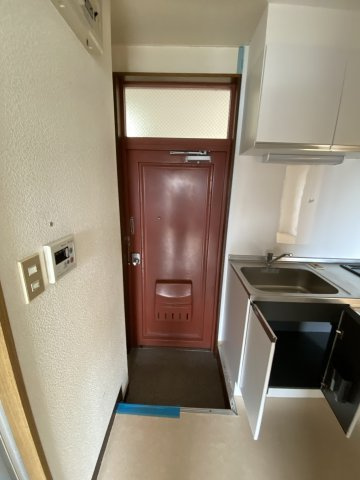 地奨第三マンションの玄関