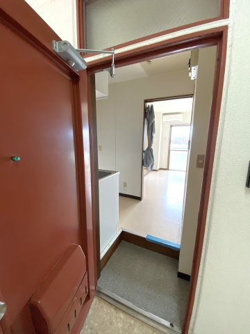 地奨第三マンションの玄関