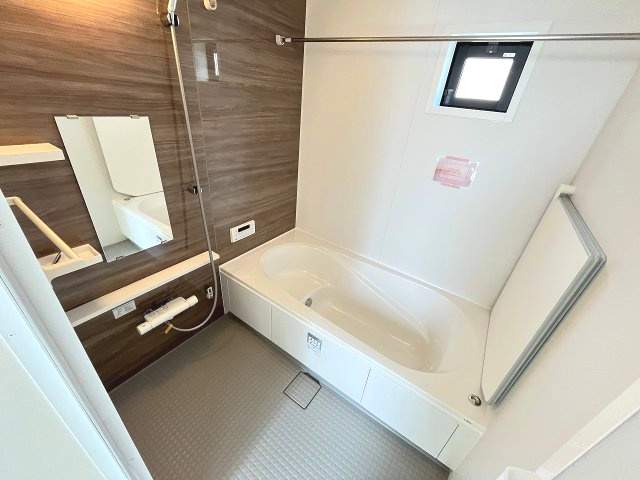 【浴室】 | 福岡市西区小戸3丁目4期　3号棟（全3棟）【仲介手数料無料・0円】 | 施工例。浴室です。施工例は完成時と異なる場合があります。