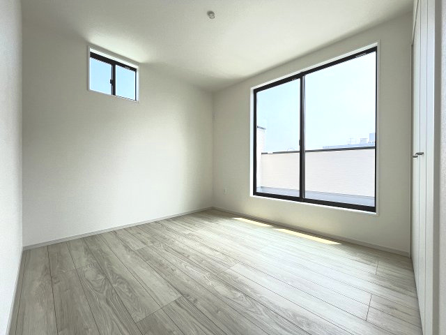 【子供部屋】 | 福岡市西区小戸3丁目4期　3号棟（全3棟）【仲介手数料無料・0円】 | 施工例。施工例は完成時と異なる場合があります。