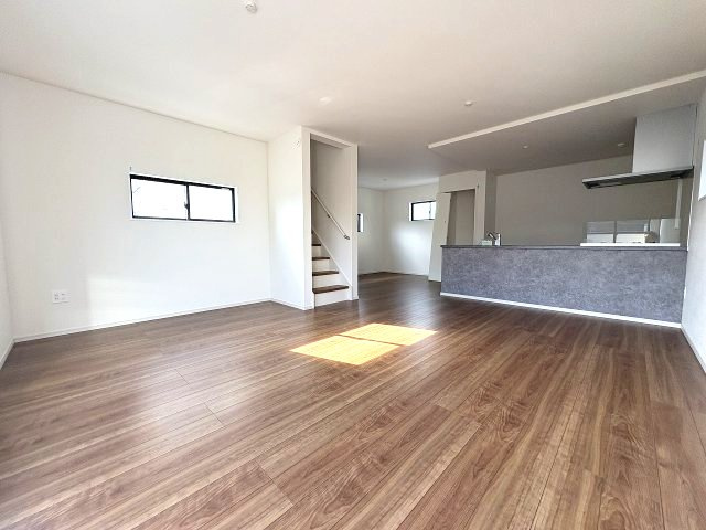 【外観】 | 福岡市西区小戸3丁目4期　3号棟（全3棟）【仲介手数料無料・0円】 | 現地写真。同じ物件を見るなら、プラス不動産販売にお任せ下さい。