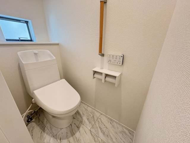 神戸市垂水区南多聞台３丁目新築戸建Ｃ号棟のトイレ