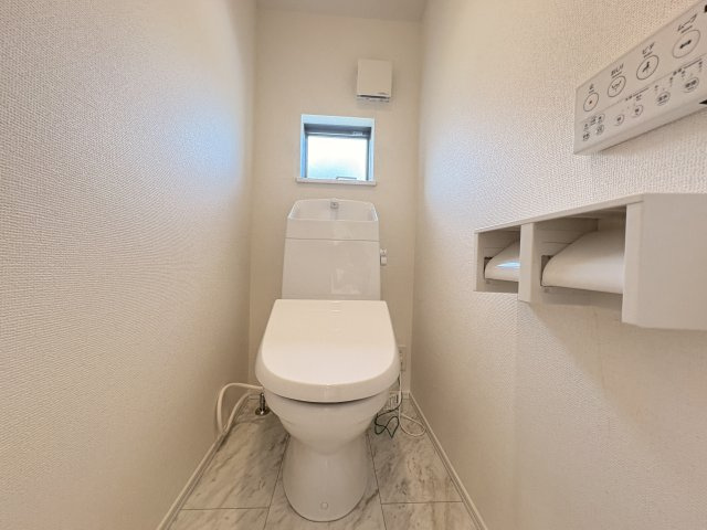 神戸市垂水区南多聞台３丁目新築戸建Ｃ号棟のトイレ