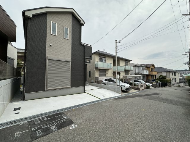 神戸市垂水区南多聞台３丁目新築戸建Ｃ号棟の前面道路含む現地写真|2025年10月18日撮影