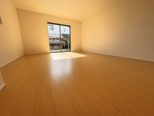 神戸市垂水区南多聞台３丁目新築戸建Ｃ号棟の居間・リビング