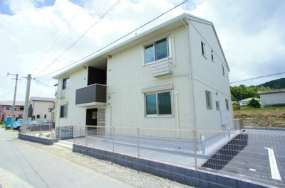 【外観】 | ビストロ | 外観は落ち着いています