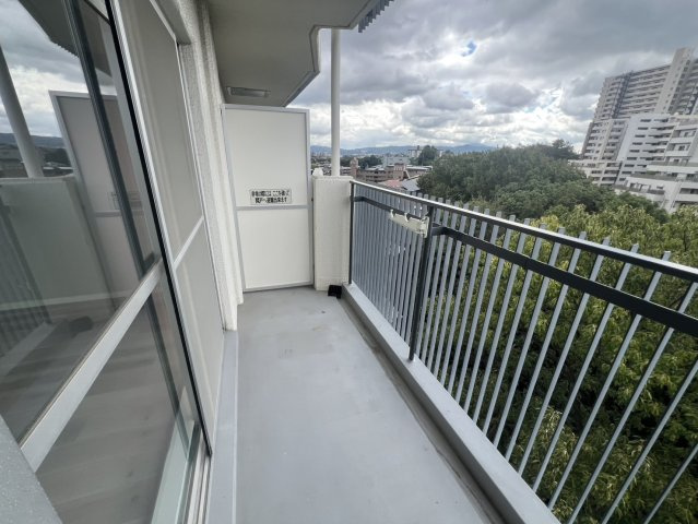 枚方ロイヤルマンションのバルコニー|■緑が目に入り落ち着く空間のバルコニー♪♪