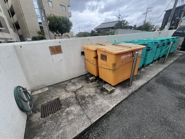枚方ロイヤルマンションのその他共用部分|■キレイに整備されたゴミ置き場です♪♪