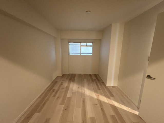枚方ロイヤルマンションの子供部屋|■フローリング、建具オシャレ♪♪