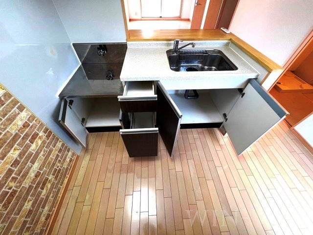 ウィズダムハウス Ⅲのキッチン|イメージ（同建物内別部屋の写真です）