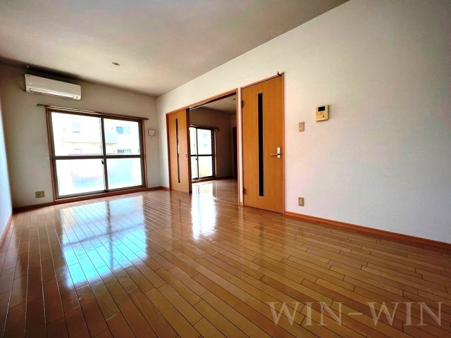 ウィズダムハウス Ⅲの居間・リビング|イメージ（同建物内別部屋の写真です）