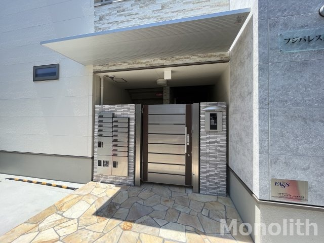 フジパレス泉大津Ⅱ番館のエントランス