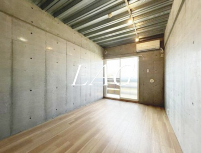 【居間・リビング】 | ＣＡＳＡ－ＦＲＯＮＴＩＥＲ | 洋室のお部屋です。