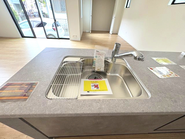 【キッチン】 | 福岡市南区弥永2丁目3期　1号棟（全2棟）【仲介手数料無料・0円】 | 現地写真。