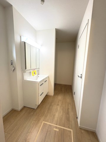 【洗面所】 | 福岡市南区弥永2丁目3期　1号棟（全2棟）【仲介手数料無料・0円】 | 現地写真。