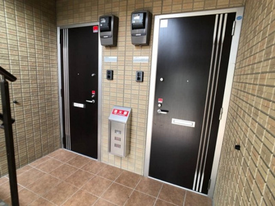 【エントランス】 | グリーンハイツⅡ | ゆとりのあるエントランスです