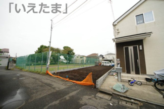 【外観】 | 【仲介手数料無料！！】府中市紅葉丘１丁目　新築戸建て（全1棟）1号棟　7299万円 | 令和７年10月20日撮影　建築中