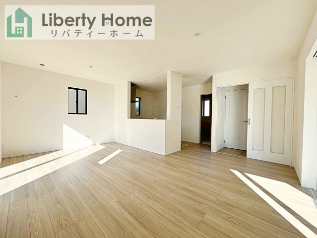 守谷市けやき台1丁目　新築戸建の居間・リビング