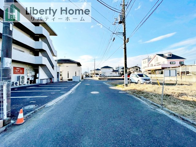 守谷市けやき台1丁目　新築戸建の前面道路含む現地写真