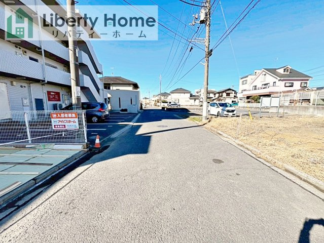 守谷市けやき台1丁目　新築戸建の前面道路含む現地写真