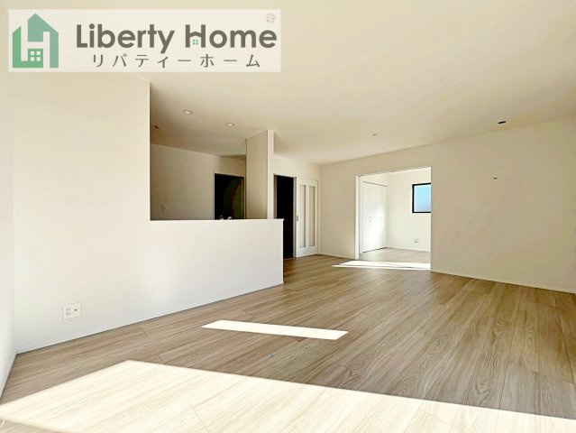 守谷市けやき台1丁目　新築戸建の居間・リビング