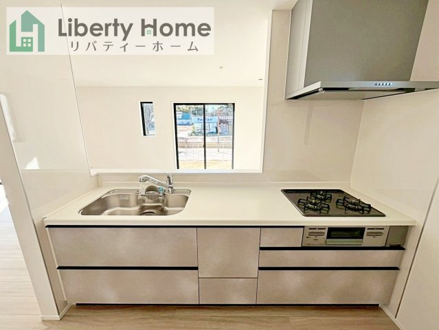 守谷市けやき台1丁目　新築戸建の前面道路含む現地写真