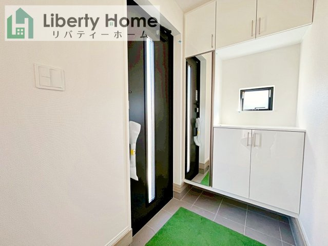 守谷市けやき台1丁目　新築戸建の玄関