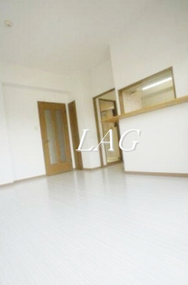 【居間・リビング】 | メゾンドソレイユ | 洋室のお部屋です。