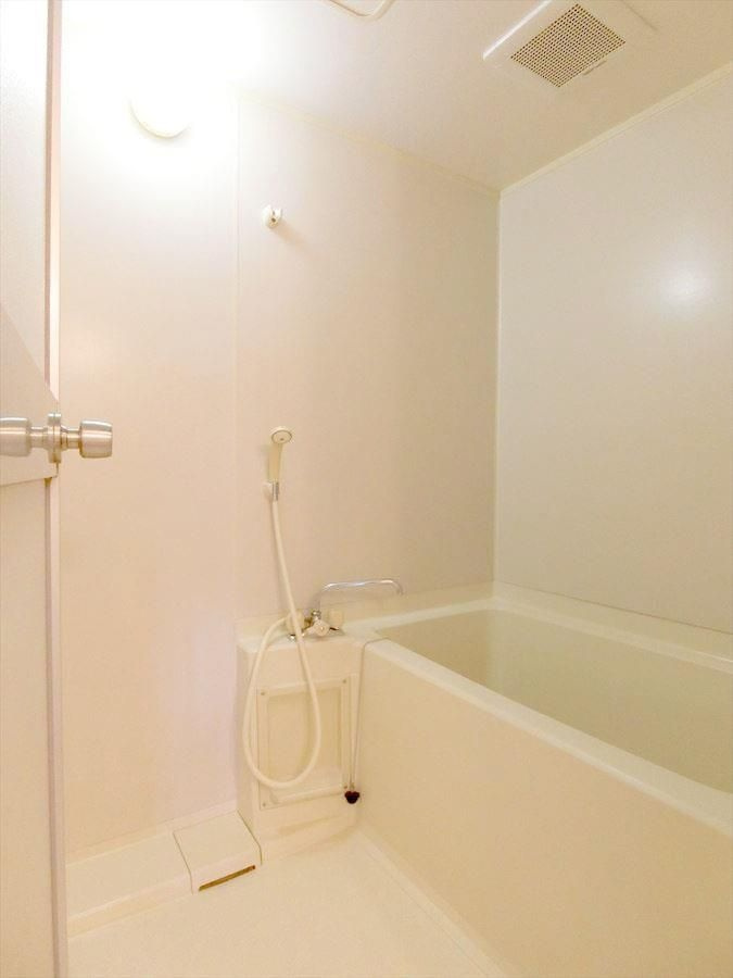 グランドハイツの浴室|綺麗なお風呂です♪