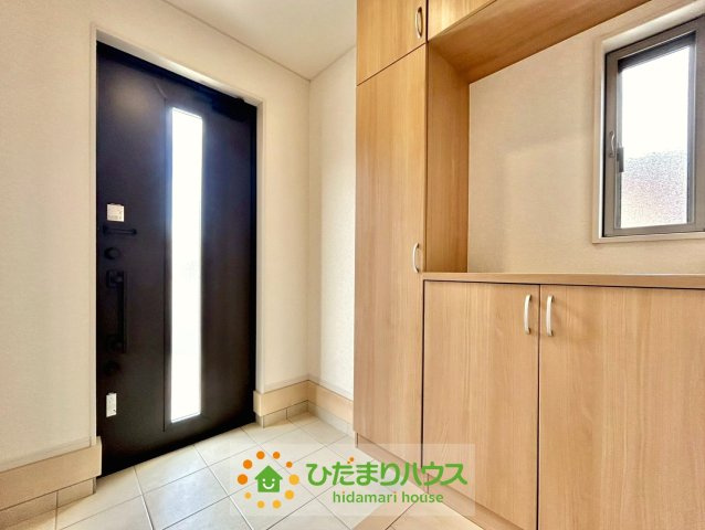 加須市久下３丁目　中古一戸建ての玄関
