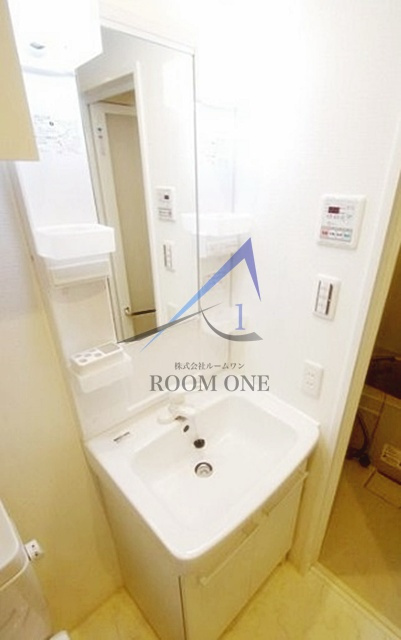 ライジングプレイス登戸の洗面所|洗面台です。