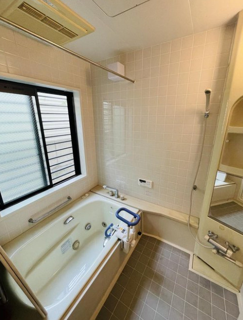 本山中町4丁目　中古戸建の浴室|ジェットバス機能付き　1620タイプ