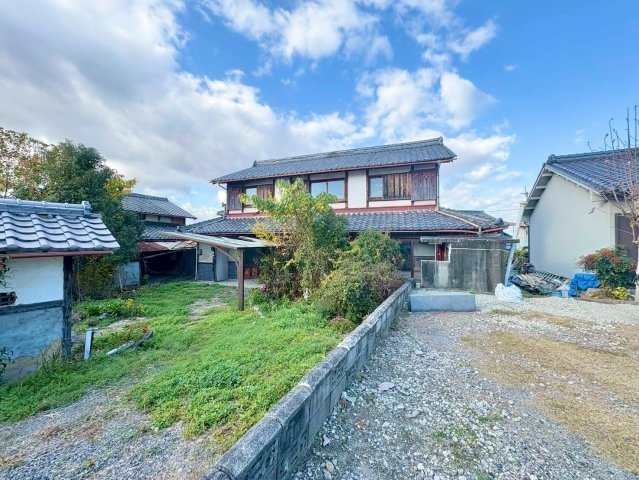 栗東市上砥山　中古戸建ての外観