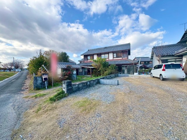 栗東市上砥山　中古戸建ての外観