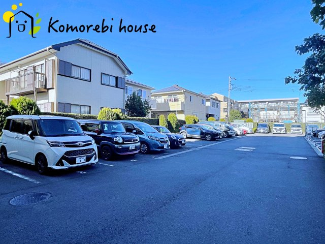 プラウド大宮日進の駐車場|駐車場です