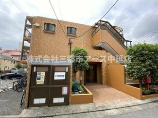 【エントランス】 | アンジュ荻野　は三都市アース中延店へお任せください！　ご内覧可能なお部屋は物件現地お待ち合わせご案内可能です！