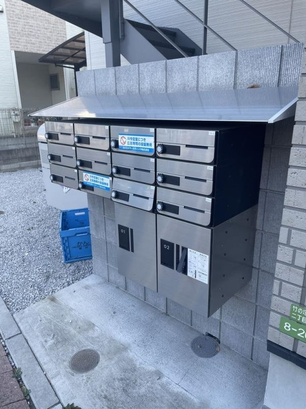 ウラノス竹の塚のエントランス