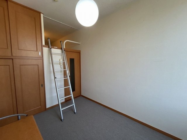 レオパレスセゾン・ドミールの居間・リビング